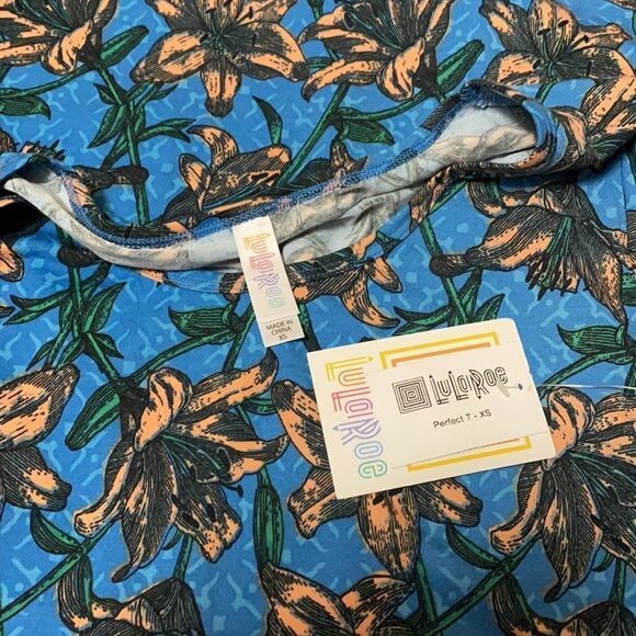 LULAROE NEW PERFECT T XS FLOWER - Picture 2 of 2